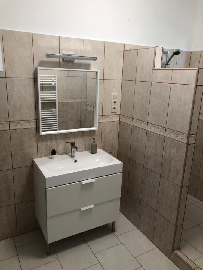 Helium Apartman Heviz Bagian luar foto