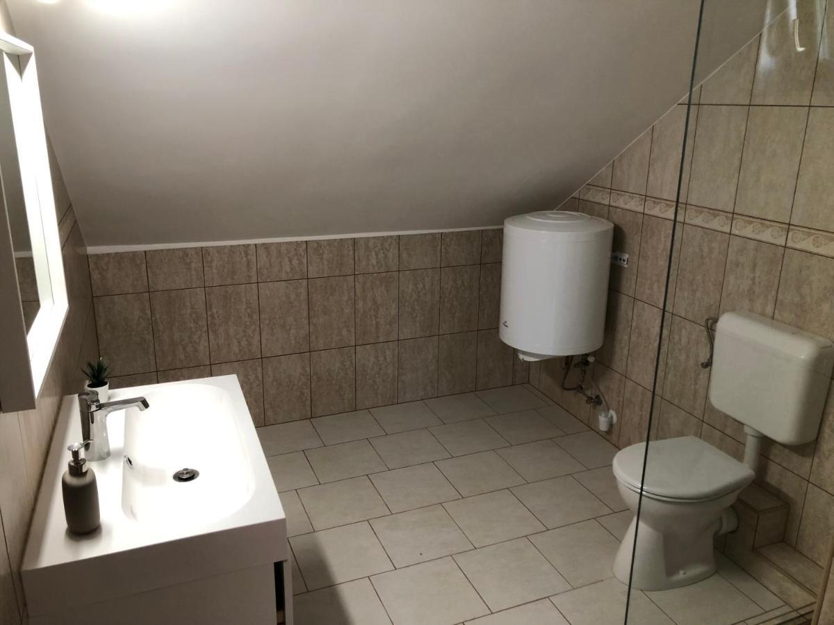 Helium Apartman Heviz Bagian luar foto