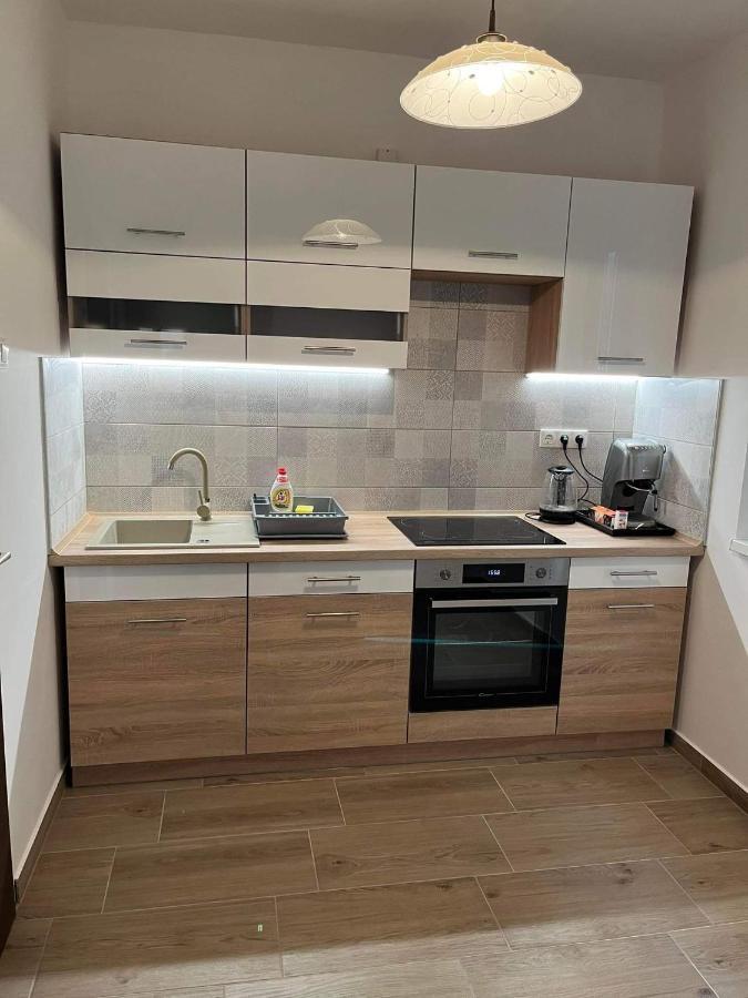 Helium Apartman Heviz Bagian luar foto